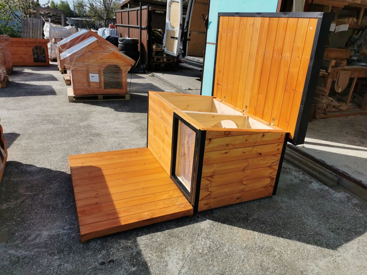 Dexter isolierte Hundehütte